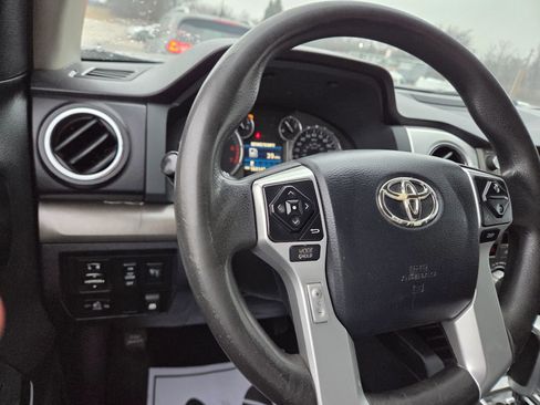 Used 2017 Toyota Tundra SR5 w/ SR5 Upgrade Package image 25