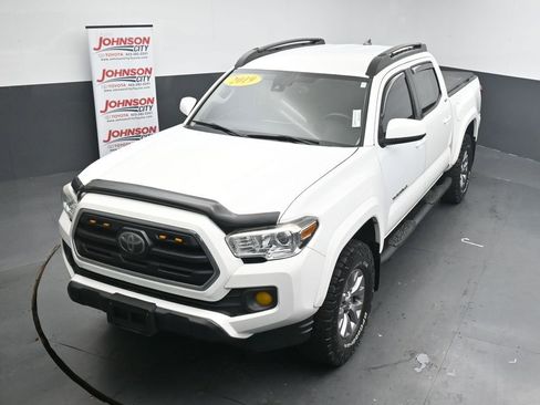 Used 2019 Toyota Tacoma SR5 AWD/4WD image 30