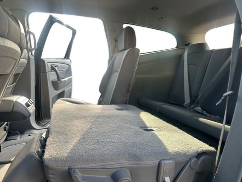 Used 2016 Chevrolet Traverse LS image 29