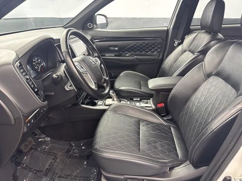 Used 2021 Mitsubishi Outlander GT AWD/4WD image 17