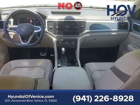 Used 2023 Volkswagen Atlas SEL Premium AWD/4WD image 18
