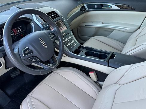 Used 2014 Lincoln MKZ Hybrid image 4