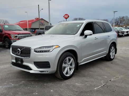 Used 2020 Volvo XC90 T6 Momentum image 8