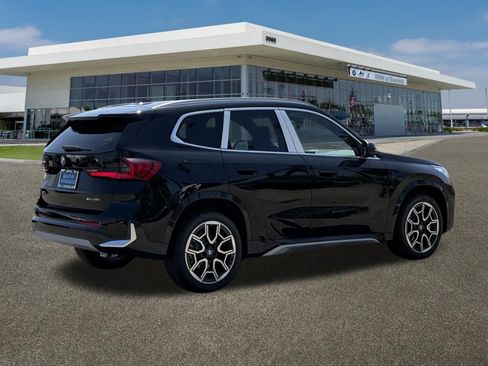 New 2026 BMW X1 xDrive28i w/ Technology Package AWD/4WD image 11