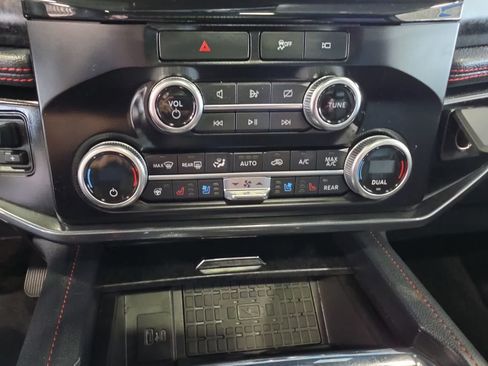 Used 2023 Ford Expedition Limited AWD/4WD image 30