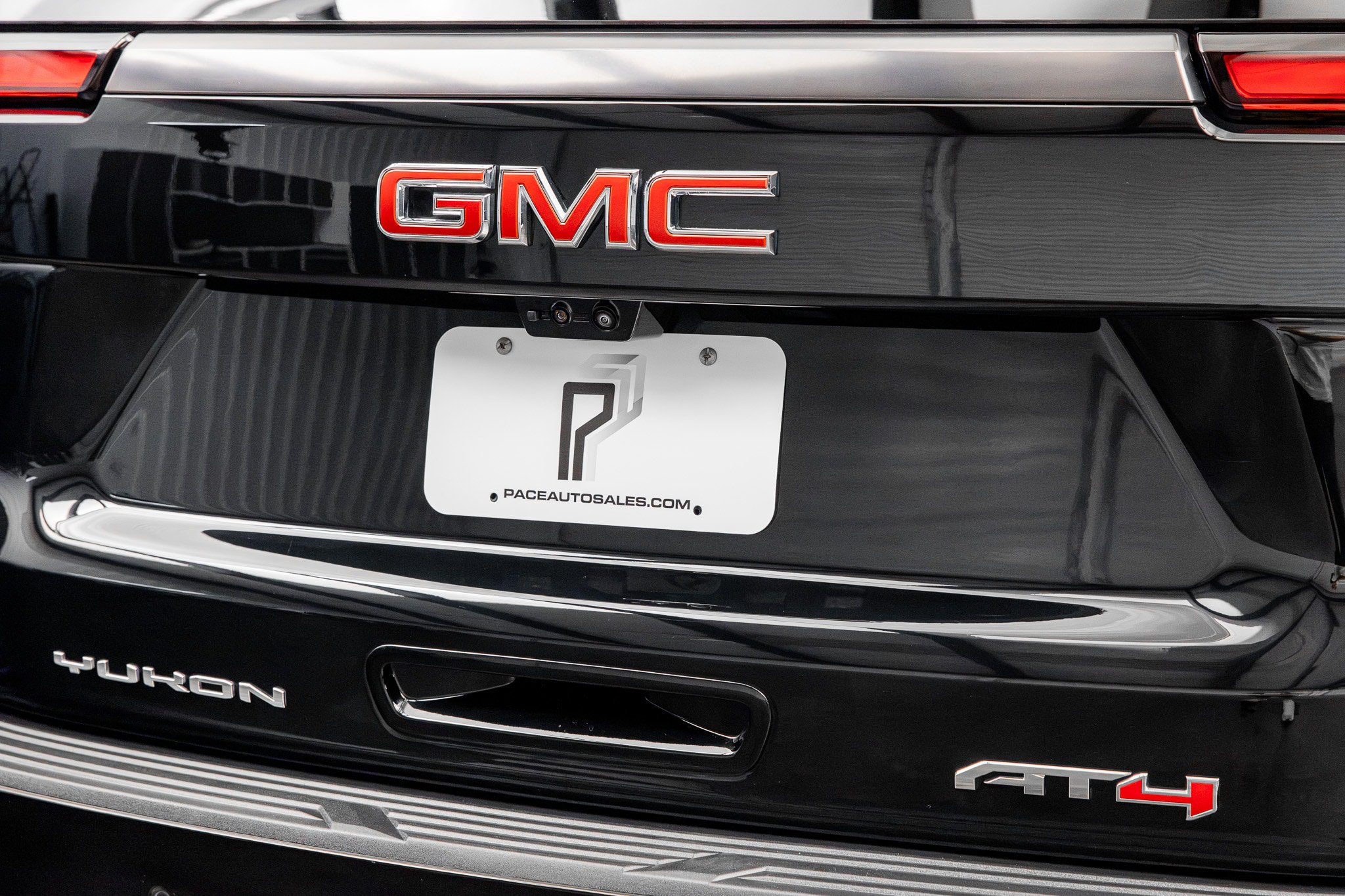 Used 2026 GMC Yukon AT4 Ultimate w/ LPO, Floor Liner Package AWD/4WD image 19