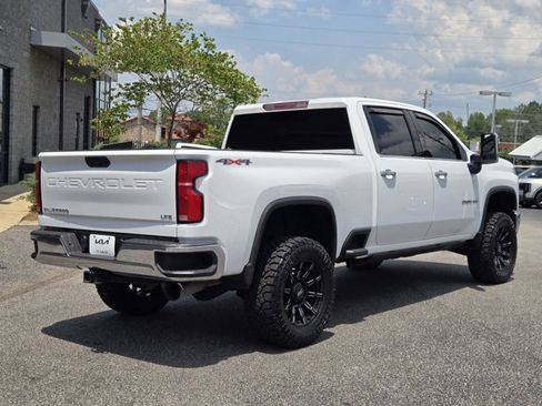 Used 2024 Chevrolet Silverado 2500 LTZ AWD/4WD image 7