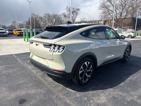 Used 2025 Ford Mustang Mach-E Select image 7