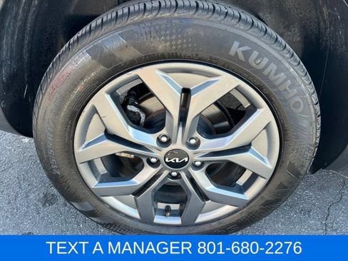Used 2024 Kia Seltos LX AWD/4WD image 6
