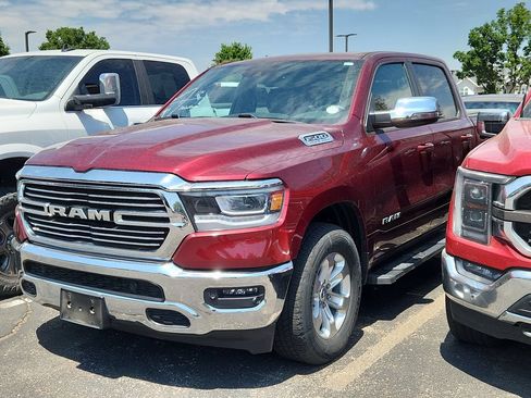 Used 2023 RAM 1500 Laramie AWD/4WD image 3