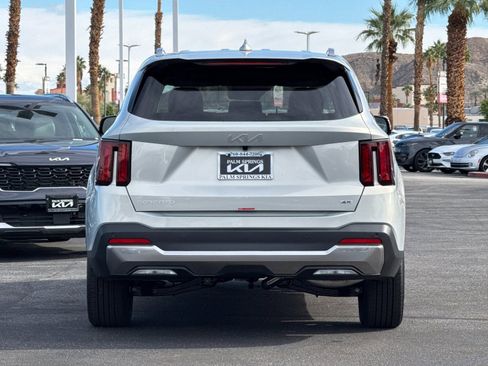 New 2026 Kia Sorento S image 4