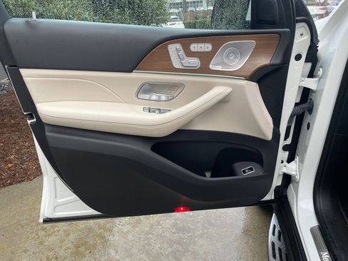 Certified 2021 Mercedes-Benz GLS 450 4MATIC image 19