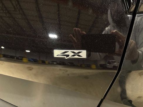 Used 2024 Kia Sportage LX image 25