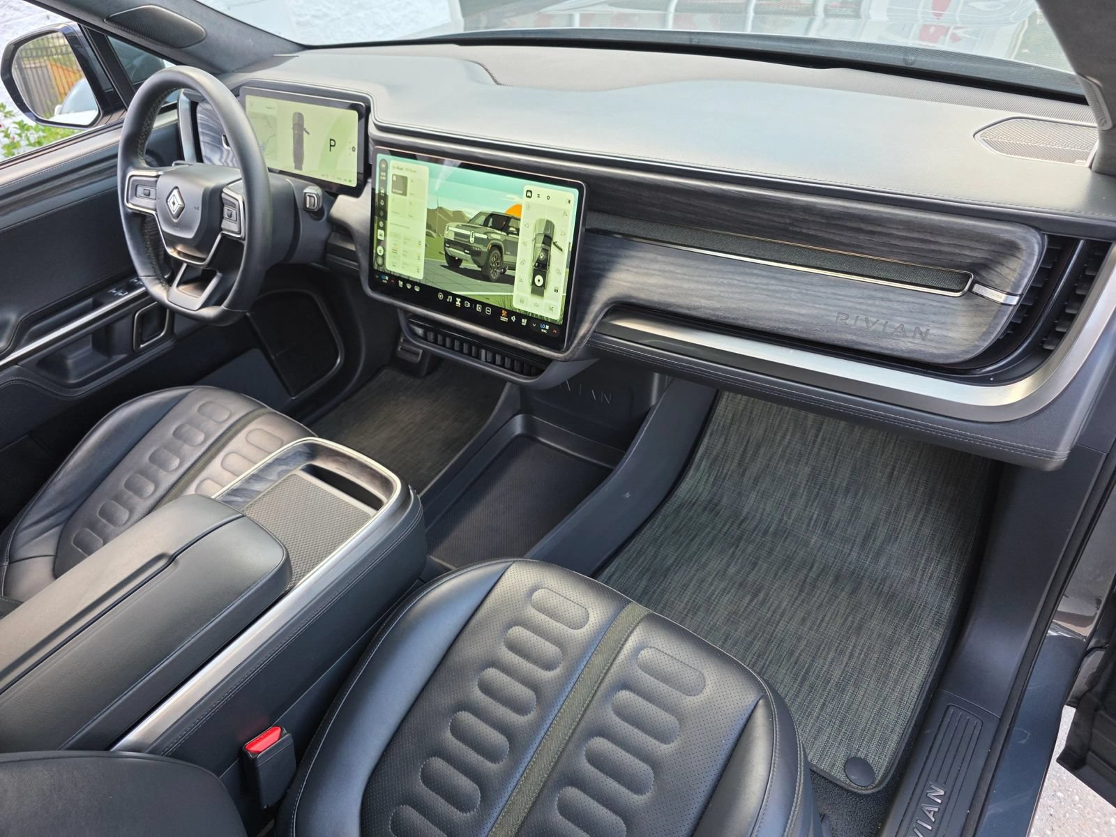 Used 2022 Rivian R1T Launch Edition AWD/4WD image 29