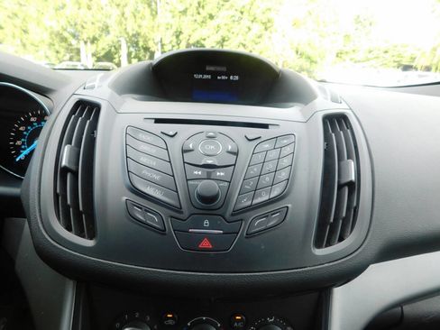 Used 2014 Ford Escape SE image 10