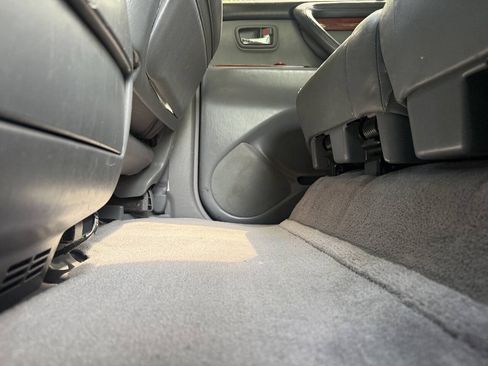 Used 2002 Lexus LX 470 4WD image 49