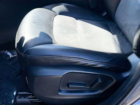 Used 2019 MAZDA CX-5 Touring FWD image 17