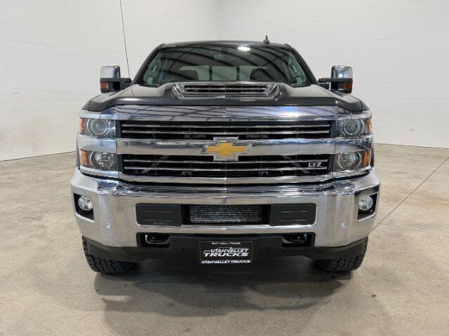 Used 2018 Chevrolet Silverado 2500 LTZ w/ Duramax Plus Package AWD/4WD image 3