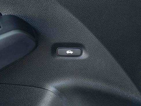 Certified 2025 Honda Civic Sport image 38