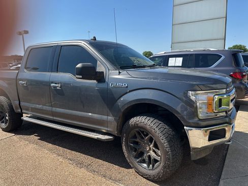 Used 2019 Ford F150 XLT w/ Equipment Group 302A Luxury AWD/4WD image 4