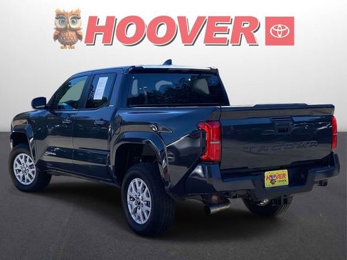 Used 2025 Toyota Tacoma SR5 image 5