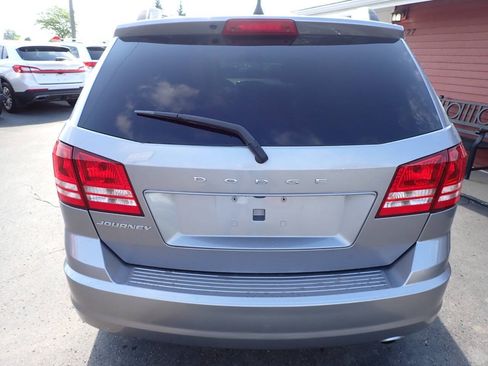 Used 2018 Dodge Journey SE w/ Popular Equipment Group FWD image 5