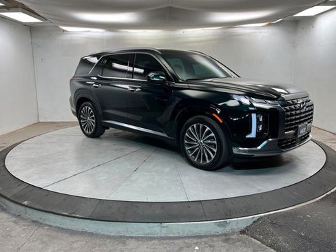 Used 2025 Hyundai Palisade Calligraphy image 7