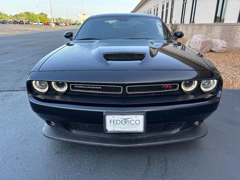 Used 2022 Dodge Challenger R/T RWD image 9