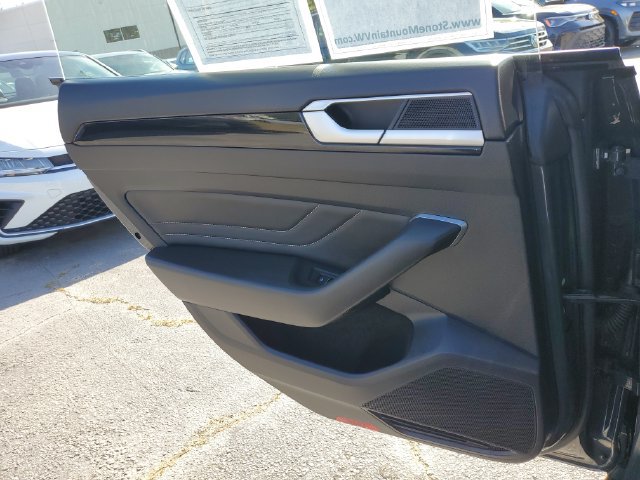 Used 2021 Volkswagen Arteon SEL FWD image 18