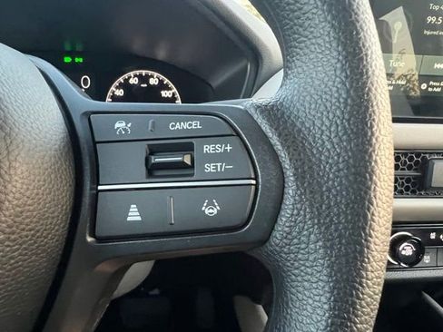 New 2026 Honda HR-V LX image 17