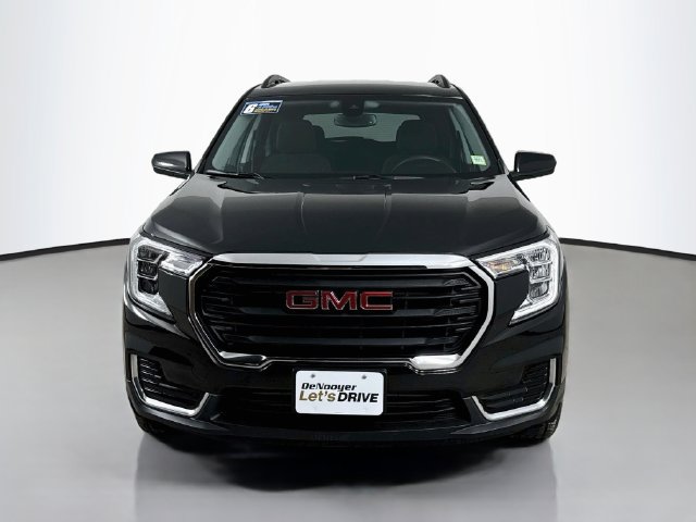 Used 2022 GMC Terrain SLE w/ Driver Convenience Package FWD image 8