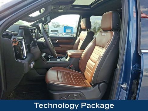 Used 2025 GMC Sierra 3500 Denali Ultimate image 2