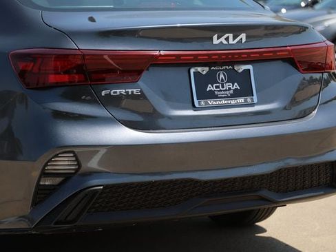 Used 2024 Kia Forte LXS w/ LXS Technology Package FWD image 6