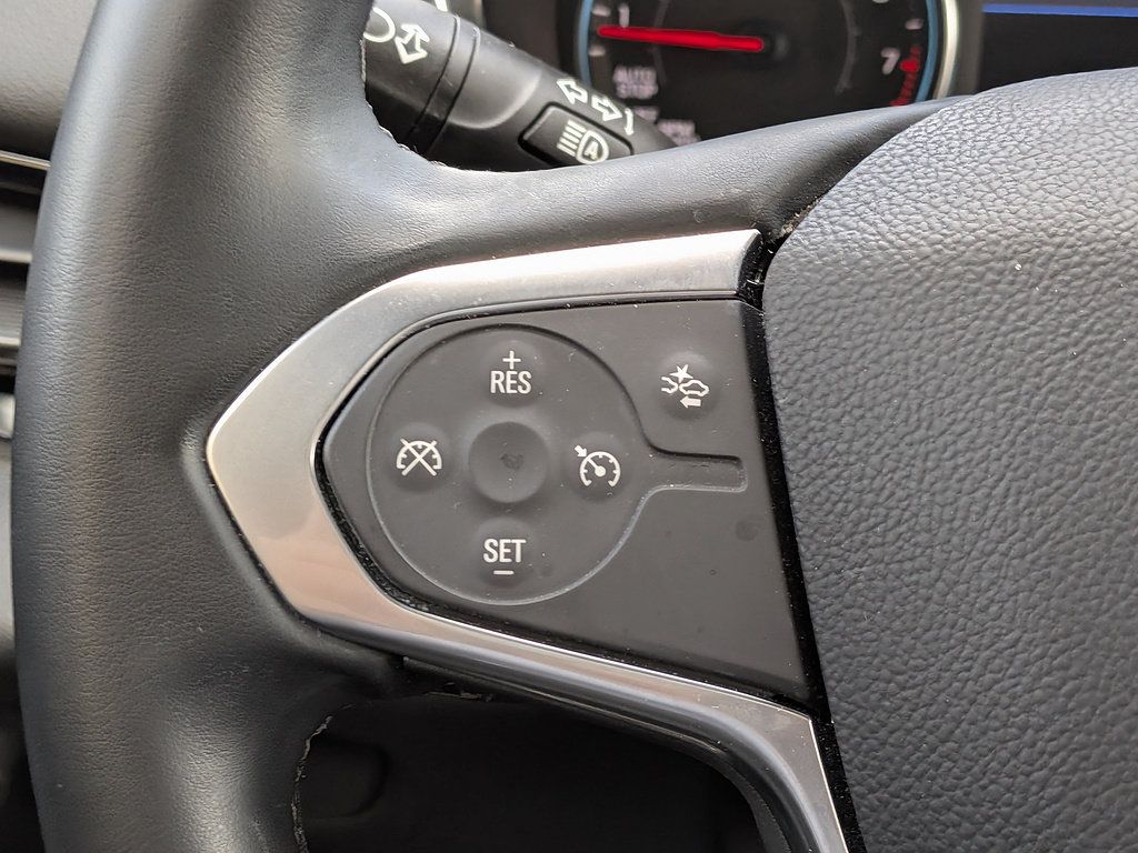 Certified 2023 Chevrolet Traverse LT FWD image 52