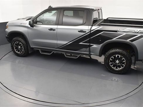 Used 2024 Chevrolet Silverado 1500 ZR2 w/ Technology Package image 13