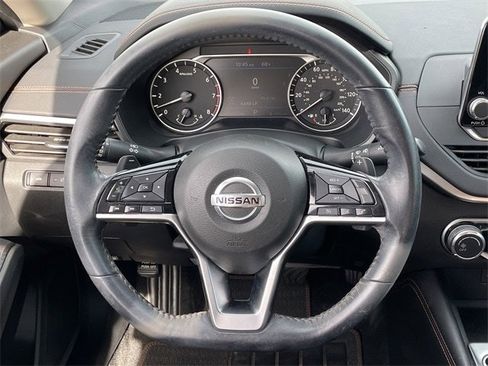 Used 2019 Nissan Altima 2.5 SR w/ SR Premium Package image 11