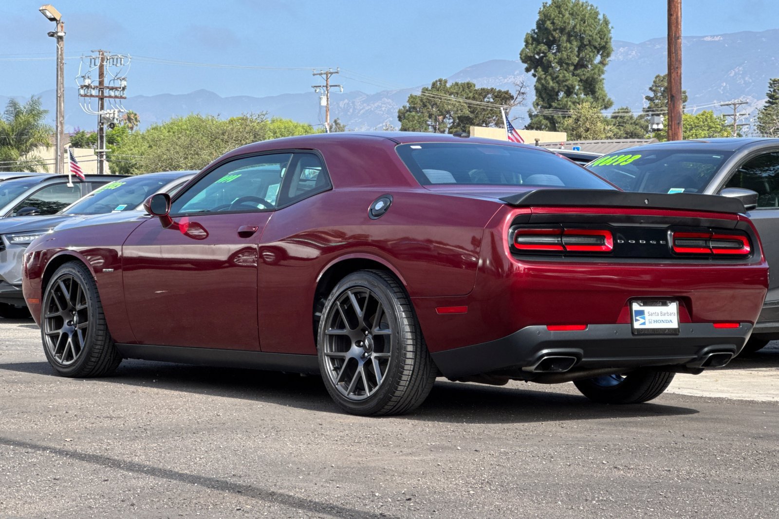 Used 2017 Dodge Challenger R/T RWD image 6