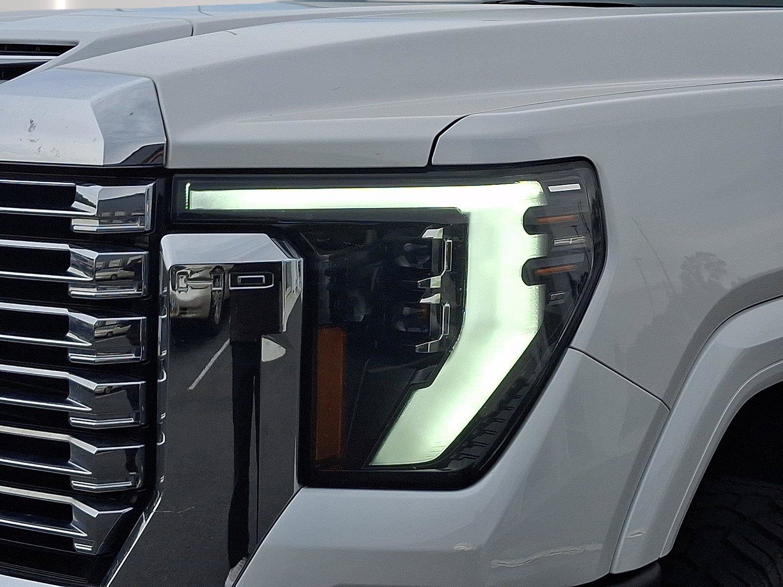 Used 2024 GMC Sierra 3500 Denali w/ Denali Reserve Package AWD/4WD image 27