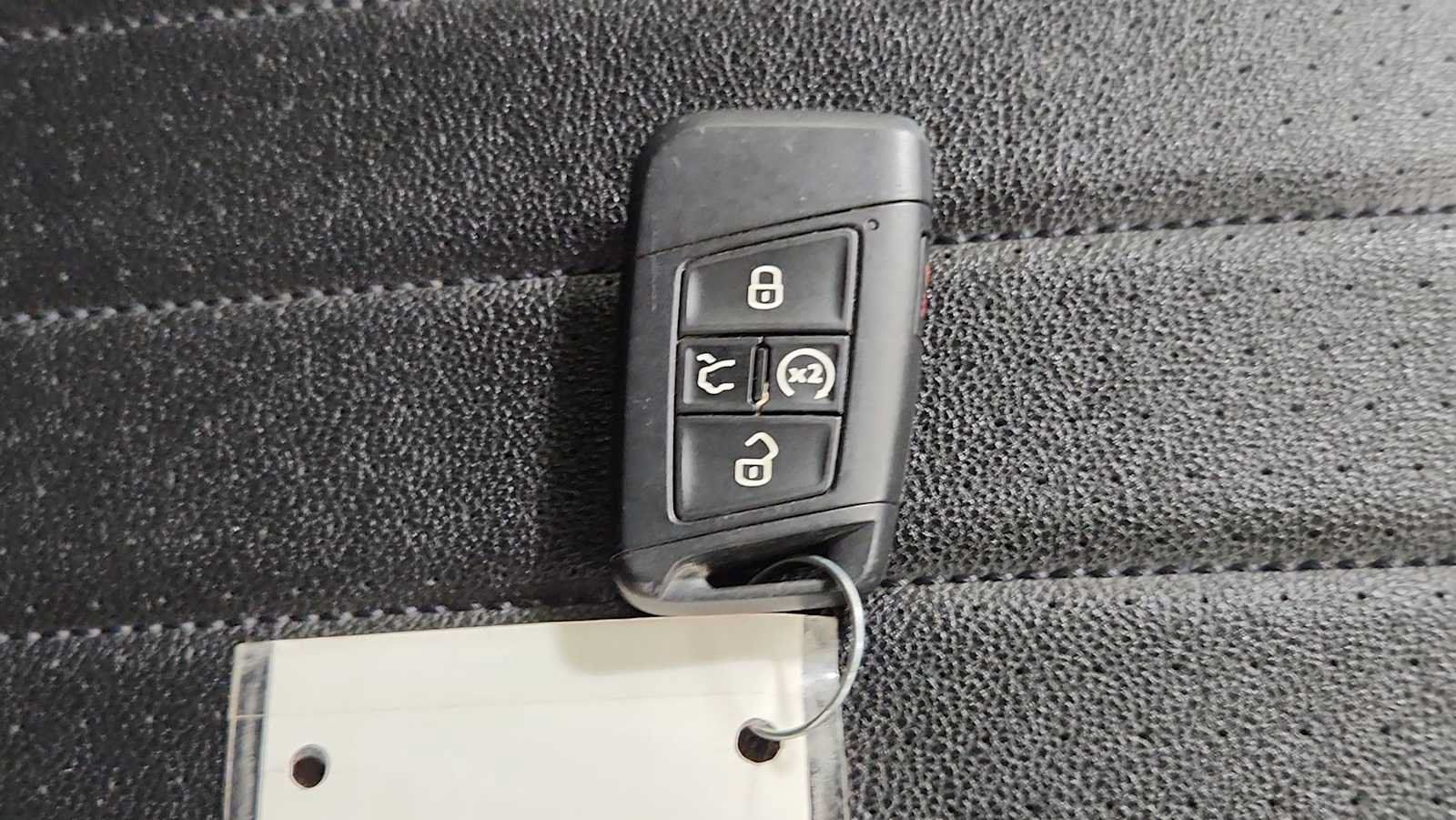 Used 2024 Volkswagen Tiguan Wolfsburg Edition AWD/4WD image 31