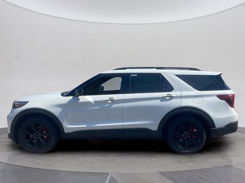 Used 2023 Ford Explorer ST w/ Equipment Group 401A AWD/4WD image 2