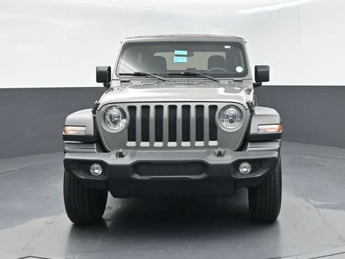 Used 2022 Jeep Wrangler Sport AWD/4WD image 3