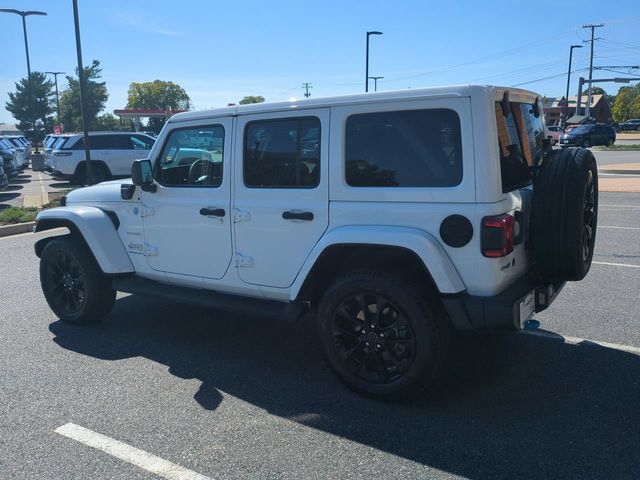 Used 2024 Jeep Wrangler Unlimited Sahara w/ Technology Group AWD/4WD image 6