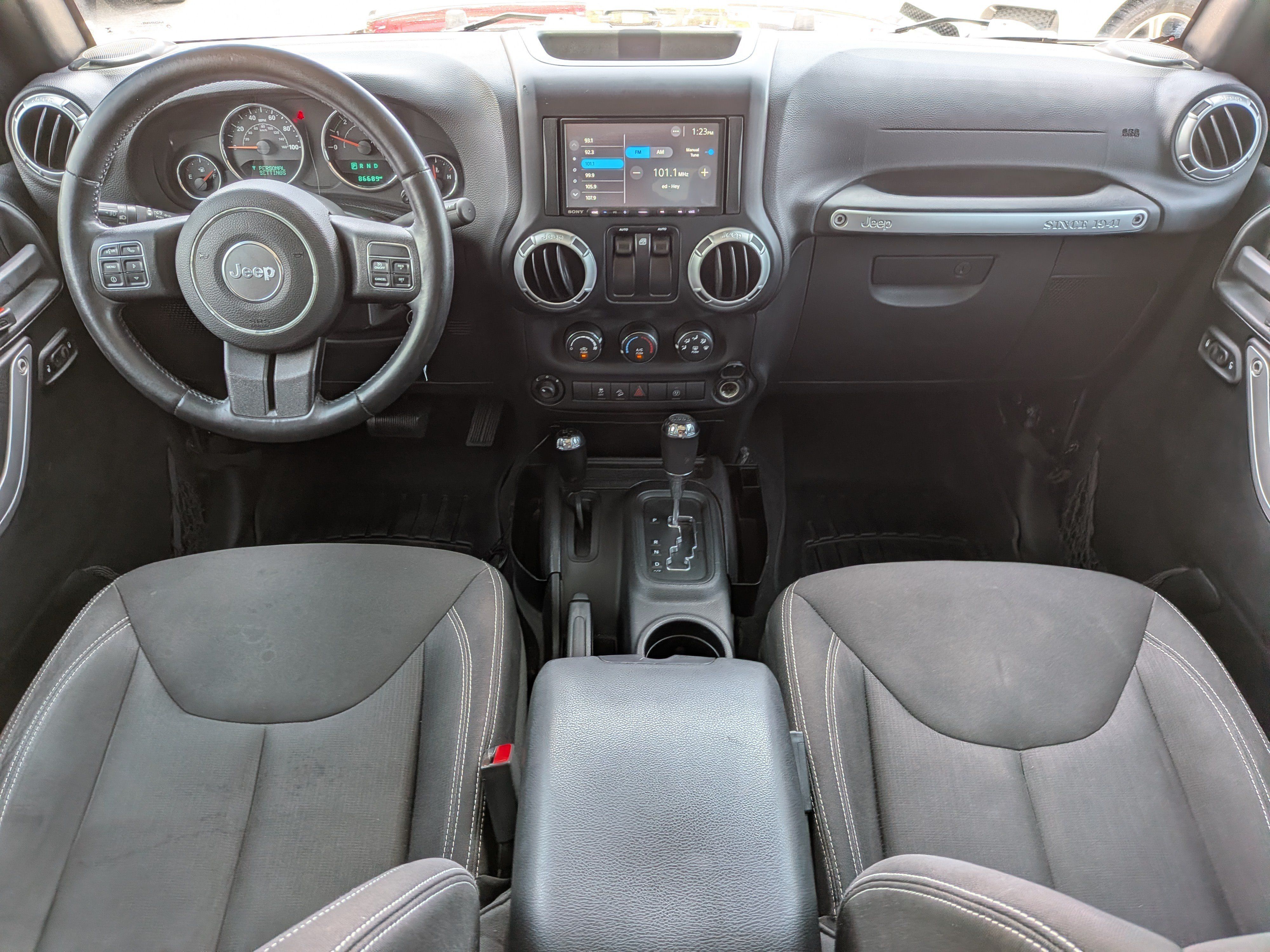Used 2015 Jeep Wrangler Sahara w/ Connectivity Group AWD/4WD image 14