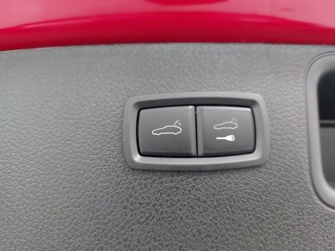 Used 2024 Porsche Macan GTS image 15