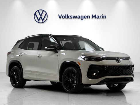 New 2026 Volkswagen Tiguan SE R-Line AWD/4WD image 7