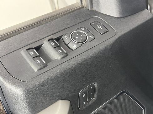 Used 2019 Ford F350 Lariat w/ Chrome Package image 25