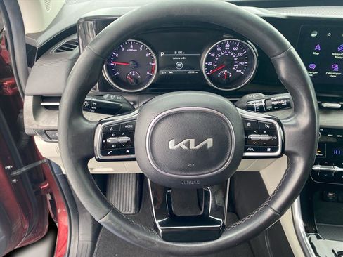 Certified 2024 Kia Carnival EX image 7