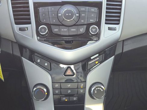 Used 2012 Chevrolet Cruze LS w/ Connectivity Package image 18