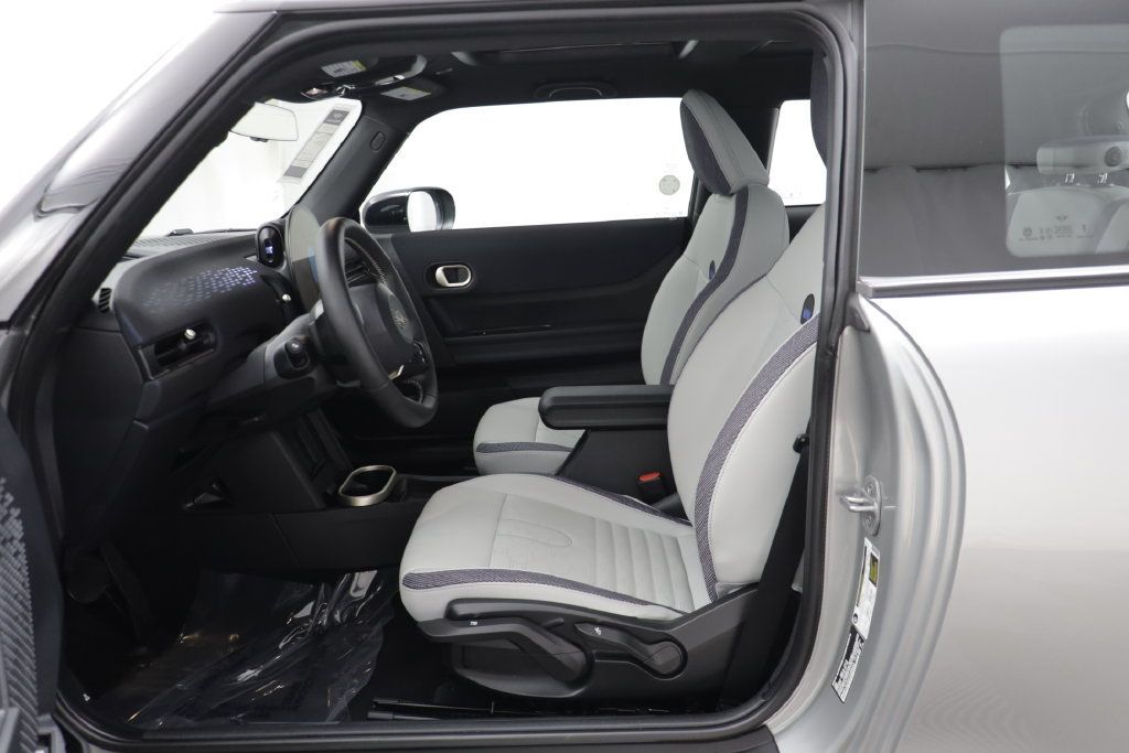 Certified 2026 MINI Cooper 2-Door Hardtop FWD image 5