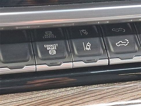 Used 2024 Chevrolet Silverado 2500 LT image 18